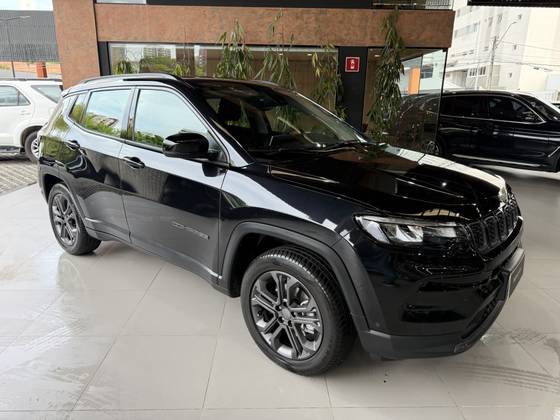 JEEP COMPASS 1.3 T270 TURBO FLEX LONGITUDE AT6 JEEP COMPASS 1.3 T270 TURBO FLEX LONGITUDE AT6